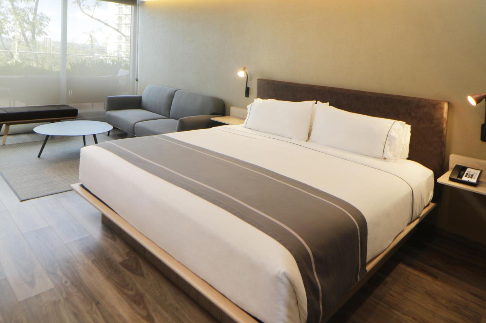 City Express Plus By Marriott Guadalajara Providencia 외부 사진