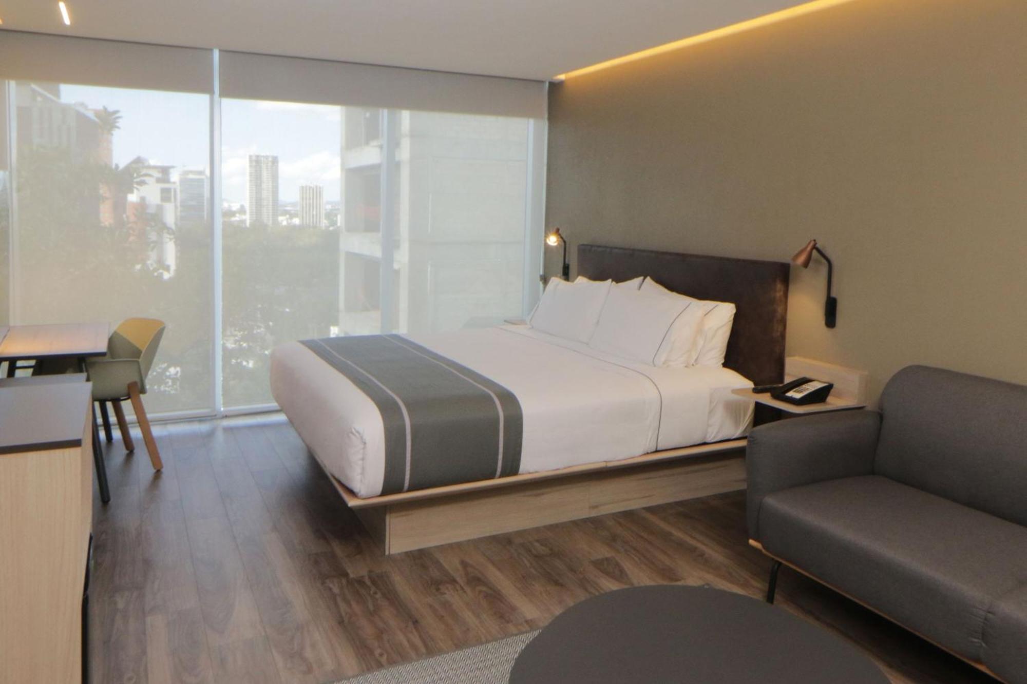 City Express Plus By Marriott Guadalajara Providencia 외부 사진