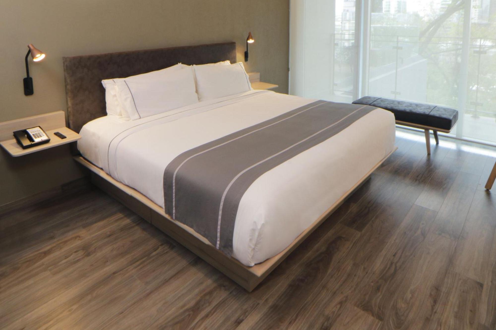 City Express Plus By Marriott Guadalajara Providencia 외부 사진