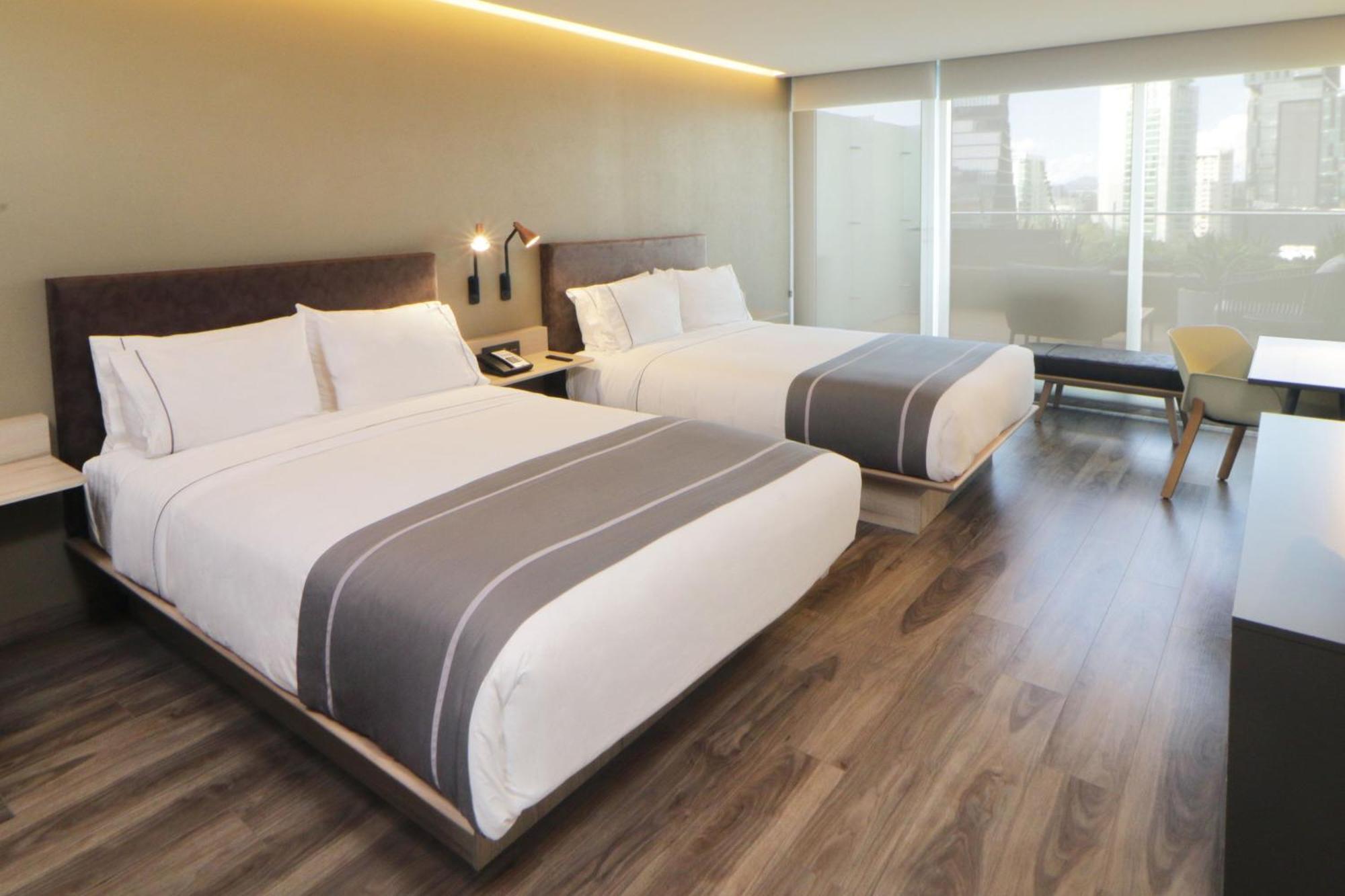 City Express Plus By Marriott Guadalajara Providencia 외부 사진