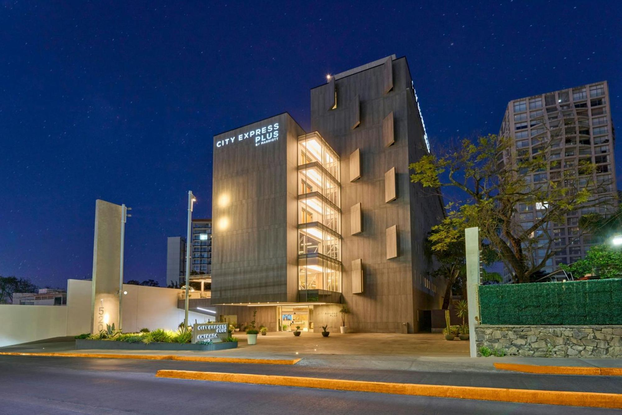 City Express Plus By Marriott Guadalajara Providencia 외부 사진